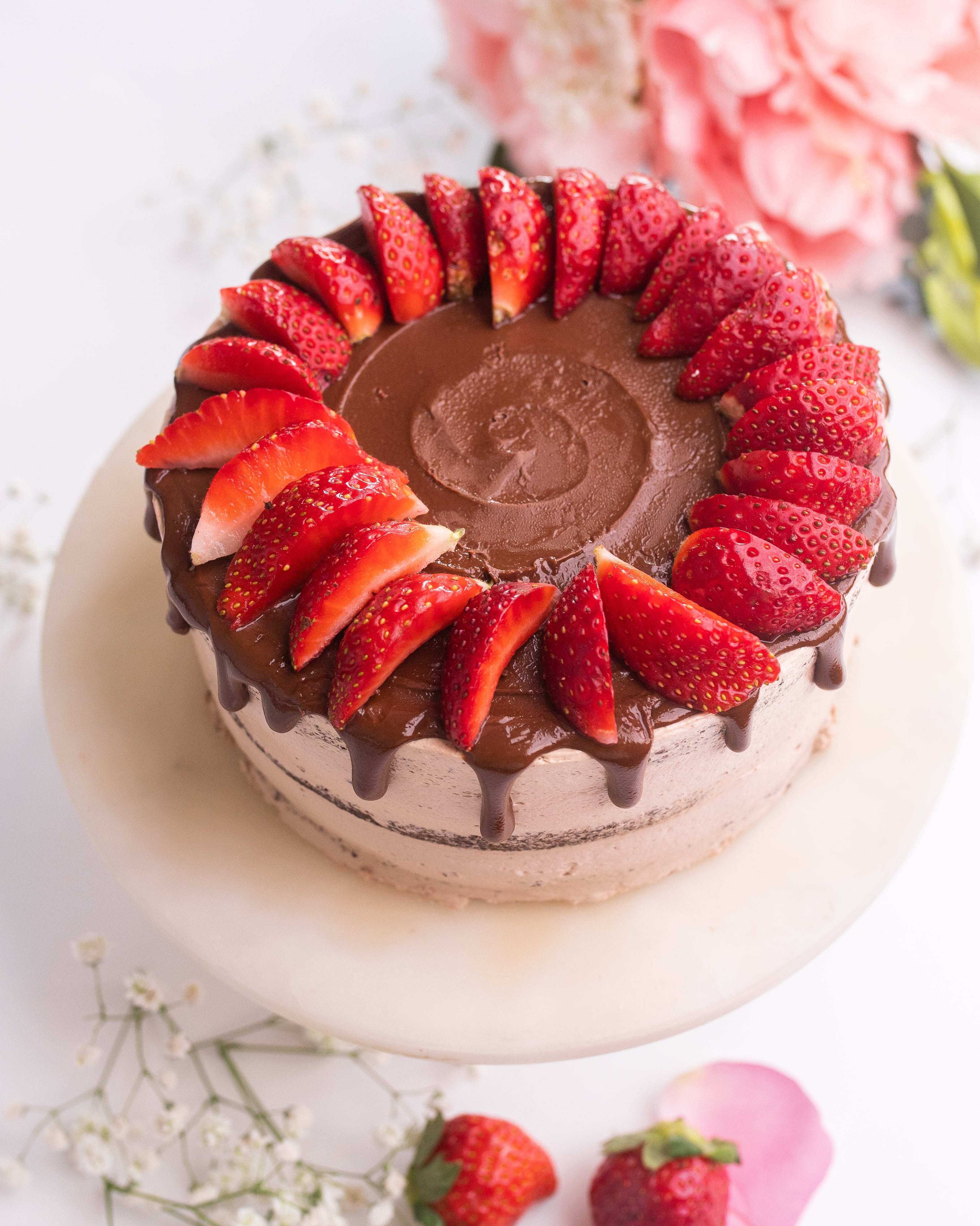 Nutella Strawberry Cake – Essange