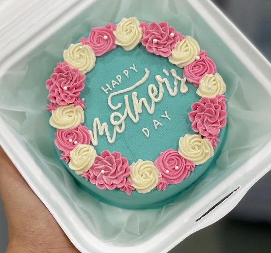 Mini Mother's Day Wreath Cake